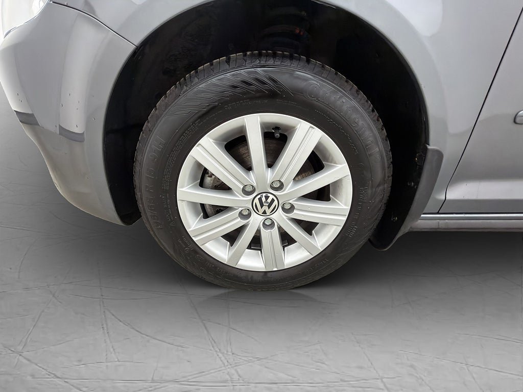 Vehicle Image 25