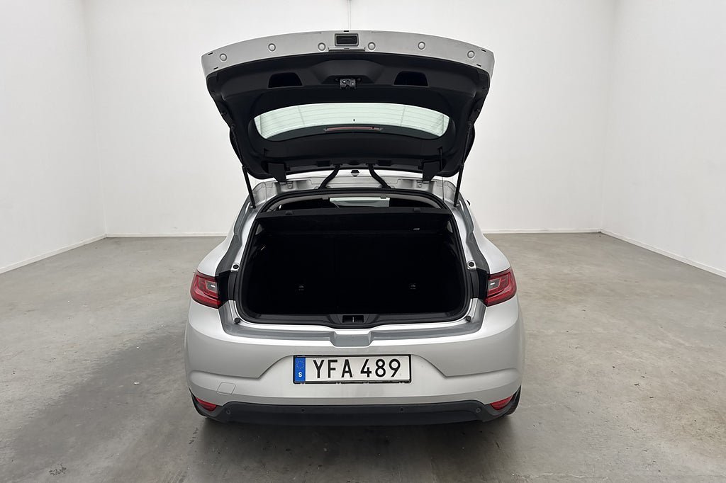 Vehicle Image 23