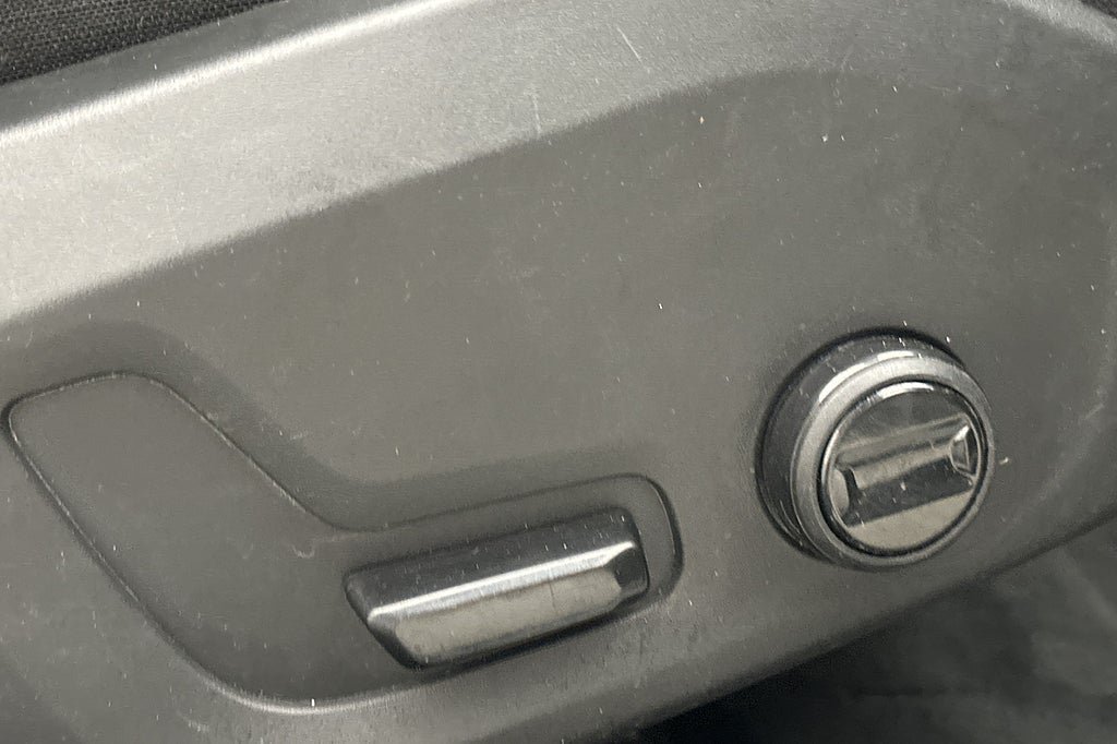 Vehicle Image 27