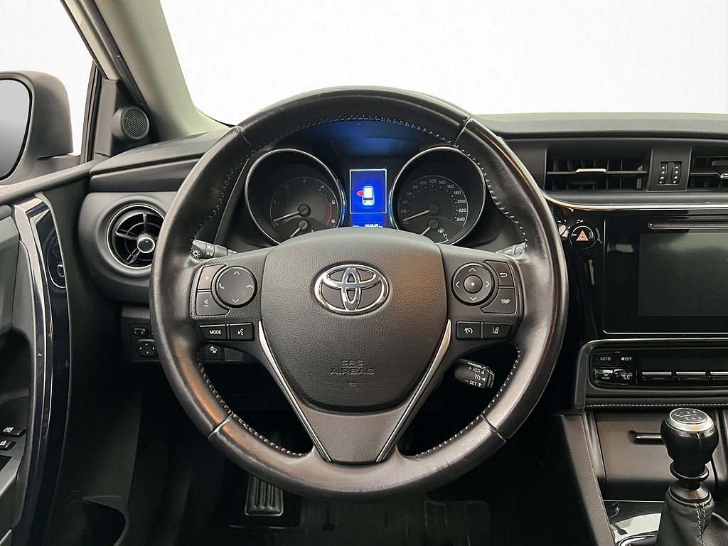 Vehicle Image 17