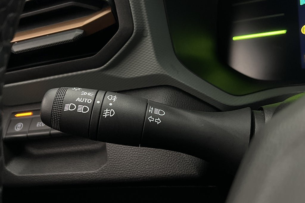 Vehicle Image 26