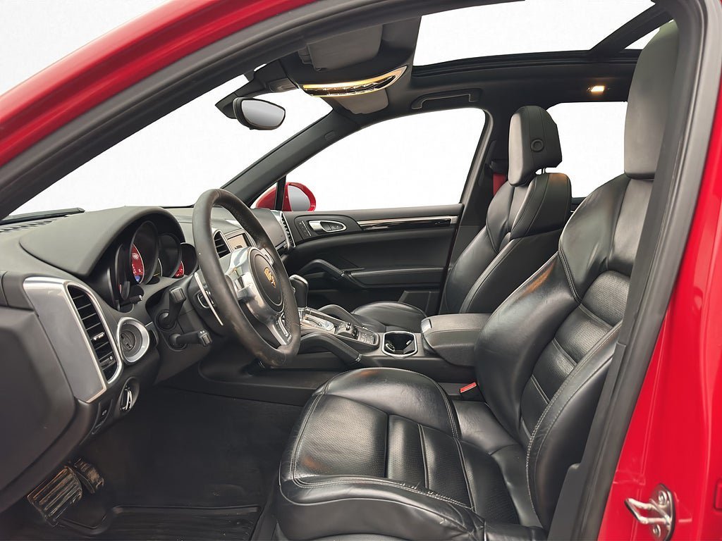 Vehicle Image 12
