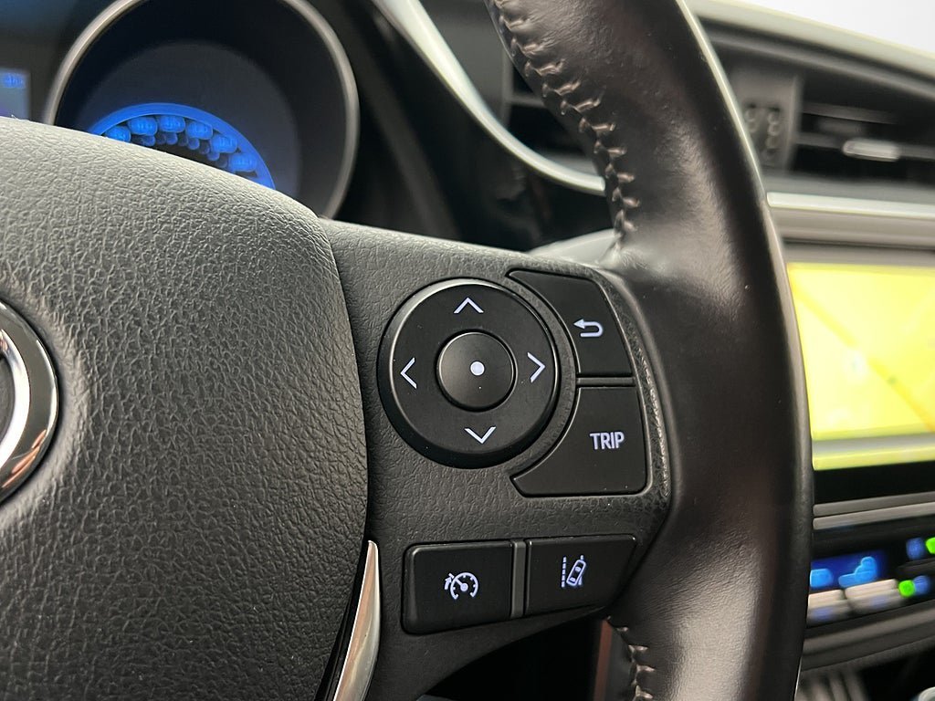 Vehicle Image 22