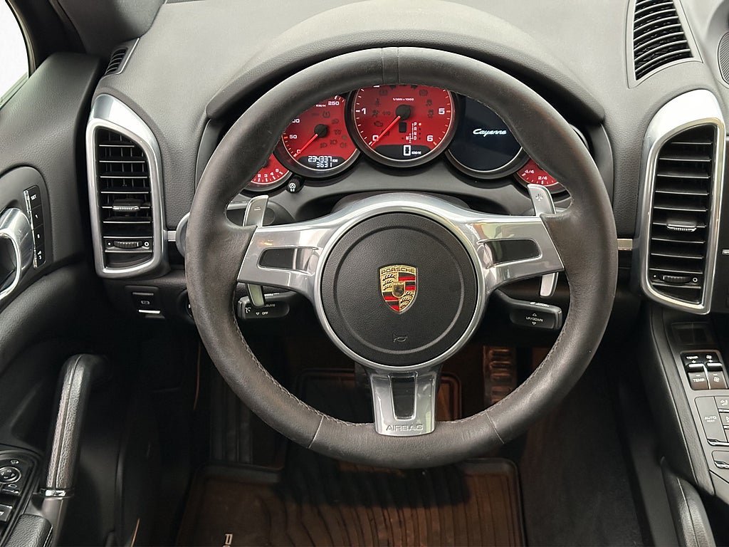 Vehicle Image 17