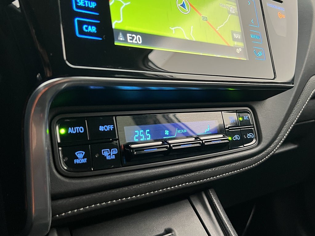Vehicle Image 26