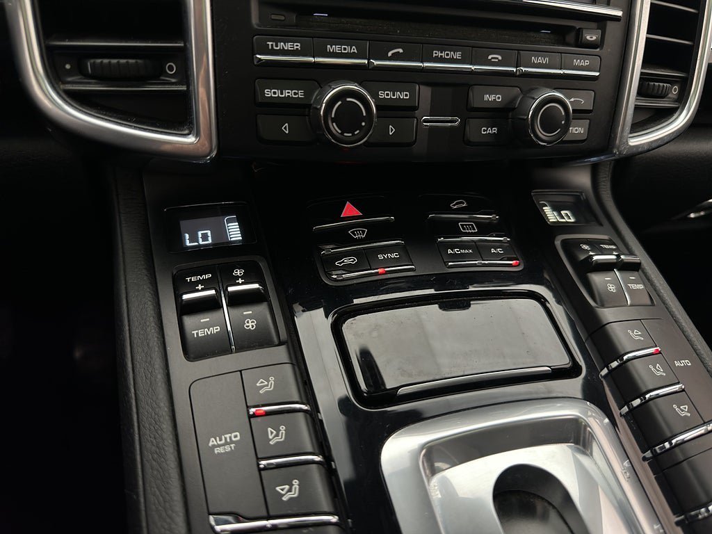 Vehicle Image 28