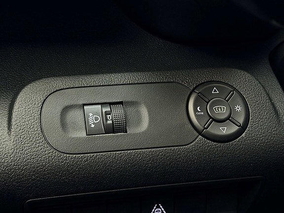 Vehicle Image 27
