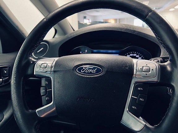 Vehicle Image 26