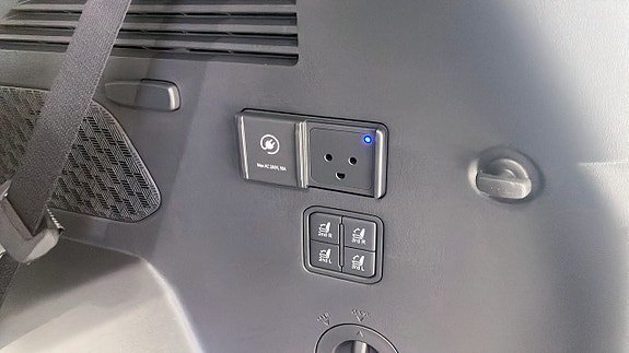 Vehicle Image 25
