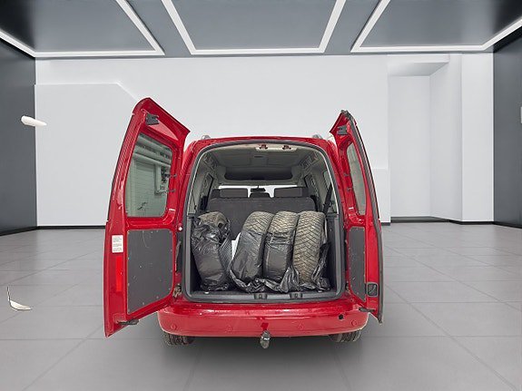 Vehicle Image 16