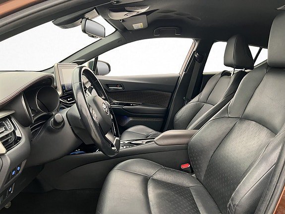 Vehicle Image 11