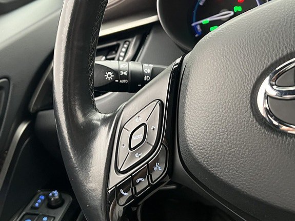 Vehicle Image 17