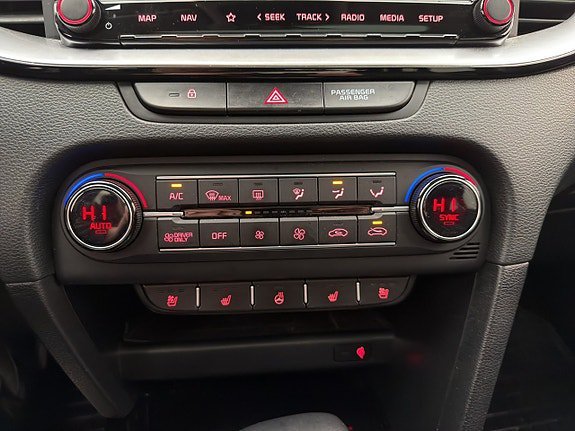Vehicle Image 29