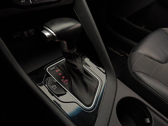 Vehicle Image 26