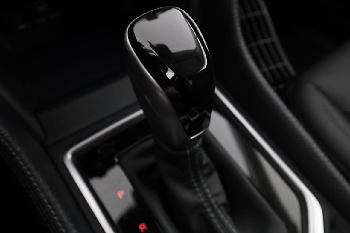 Vehicle Image 25