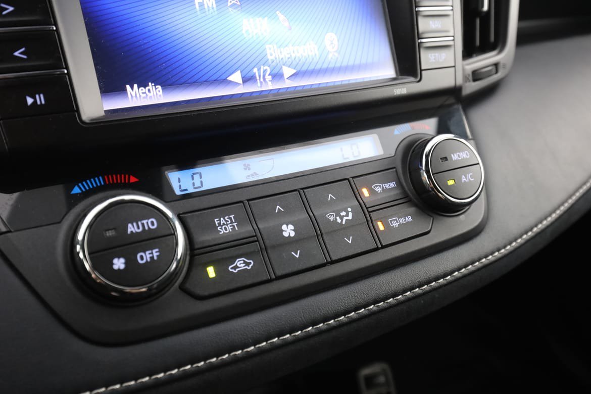 Vehicle Image 23