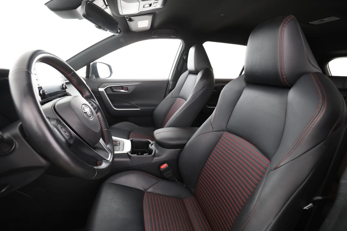 Vehicle Image 11