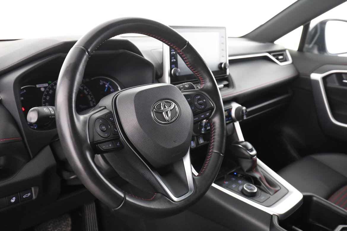 Vehicle Image 12