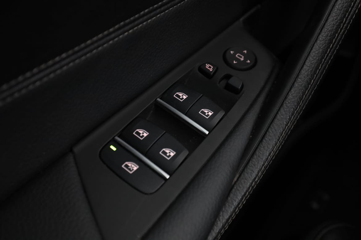 Vehicle Image 32