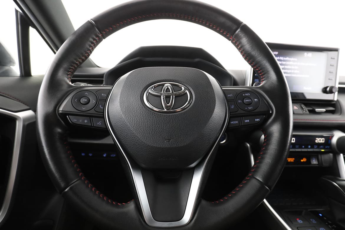 Vehicle Image 16