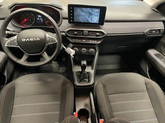 Vehicle Image 11