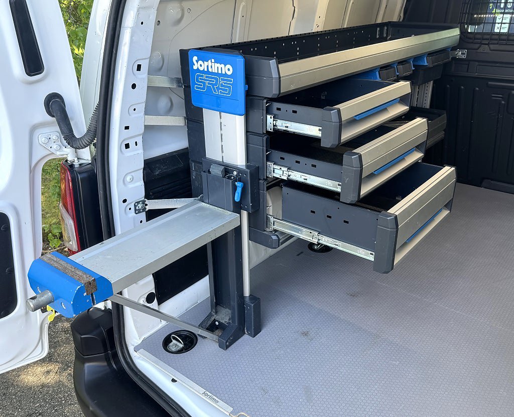Vehicle Image 17