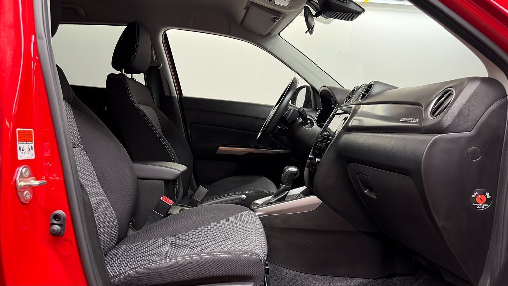 Vehicle Image 6