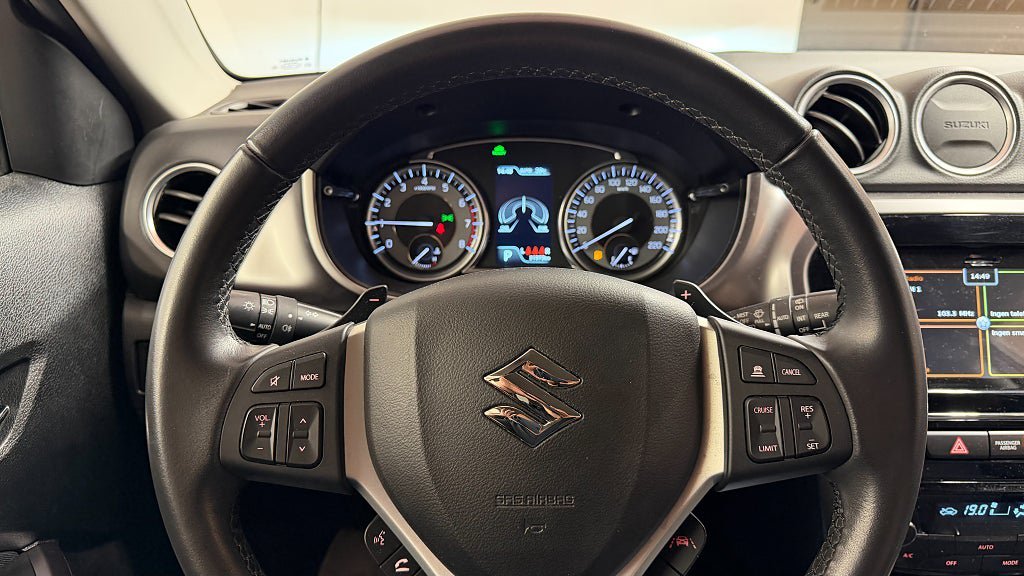 Vehicle Image 9