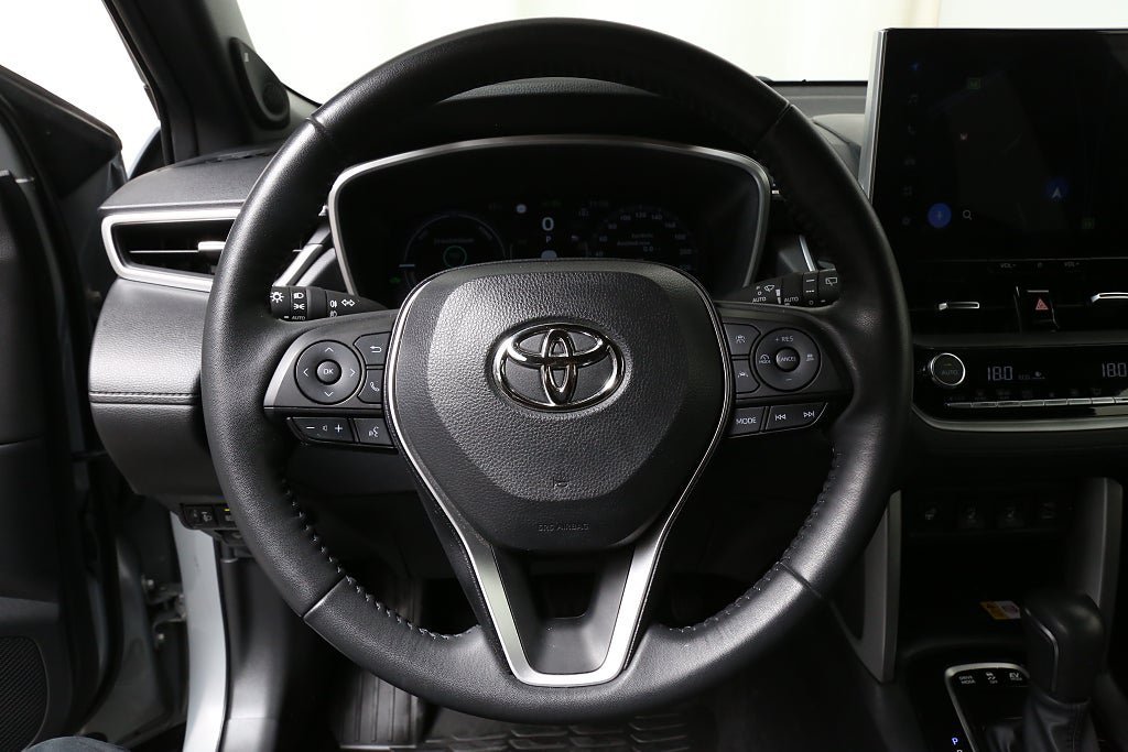 Vehicle Image 16