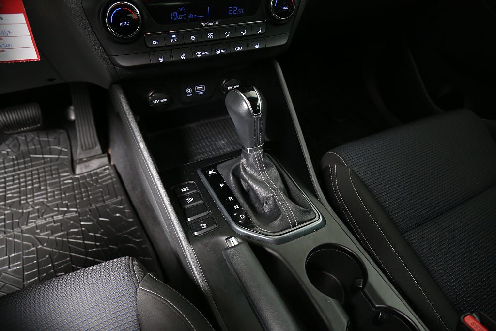Vehicle Image 23