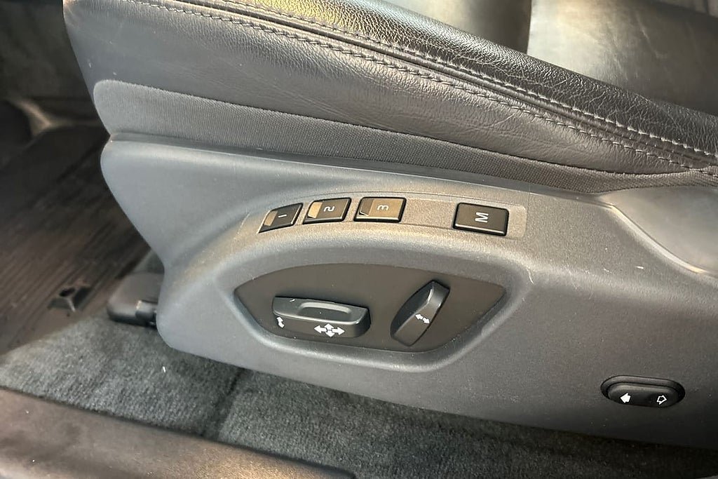 Vehicle Image 23