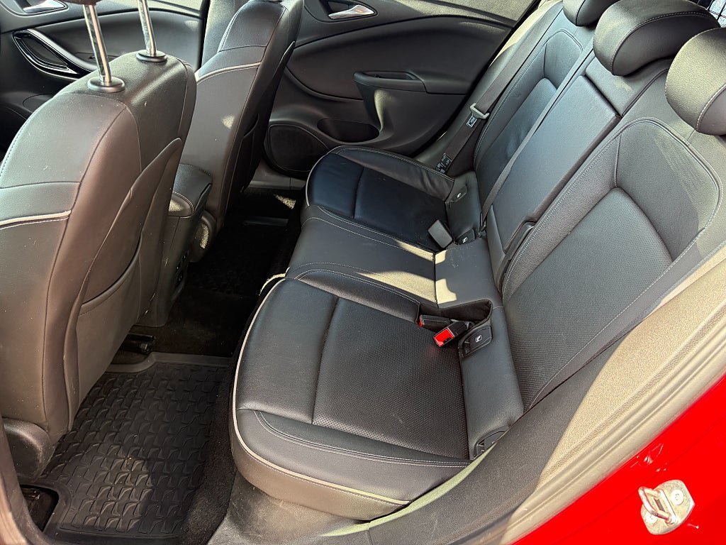 Vehicle Image 18