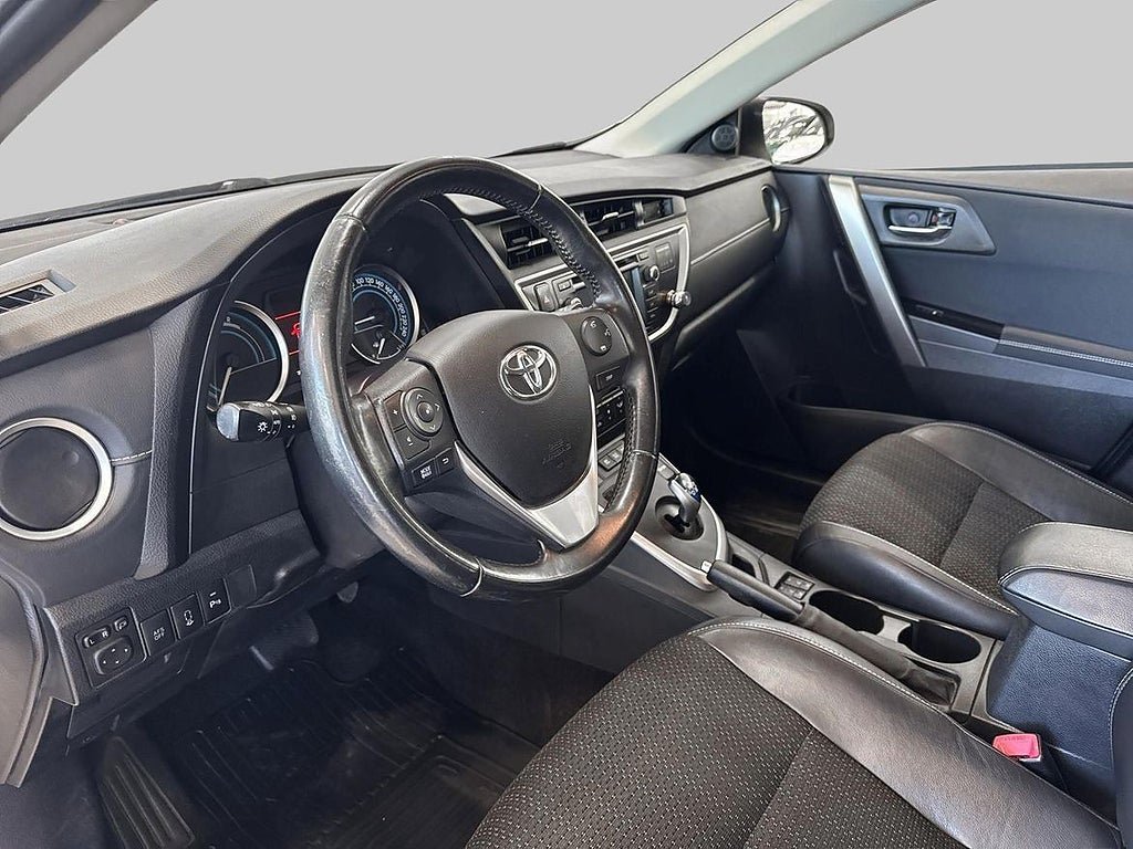 Vehicle Image 13