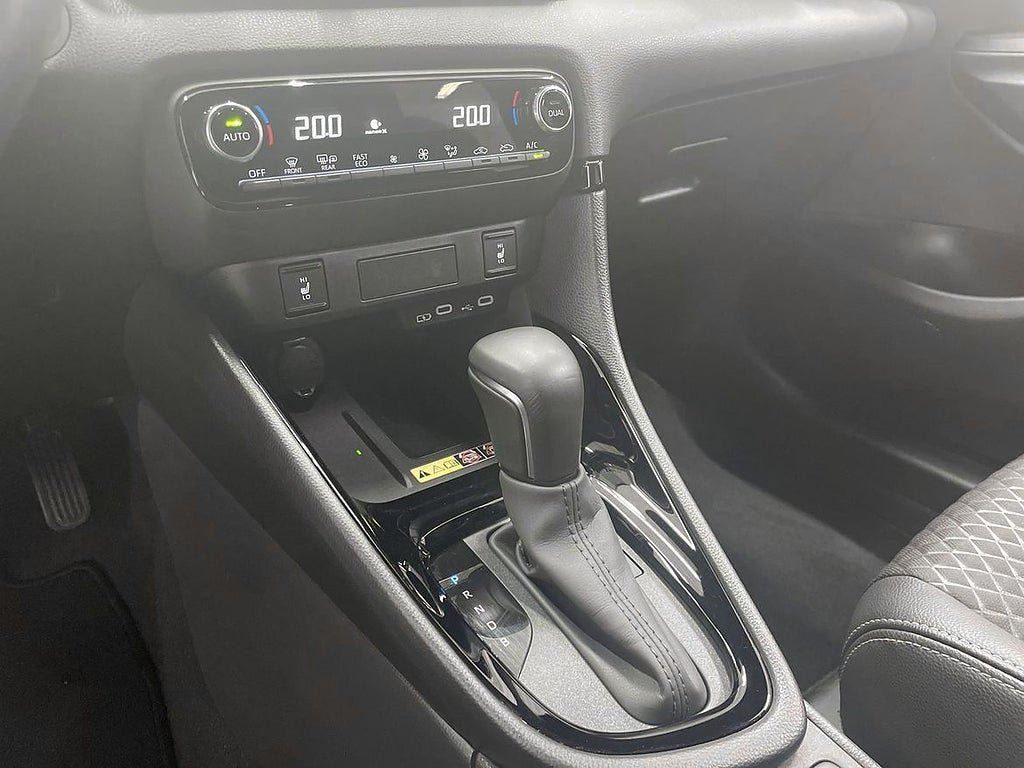 Vehicle Image 18