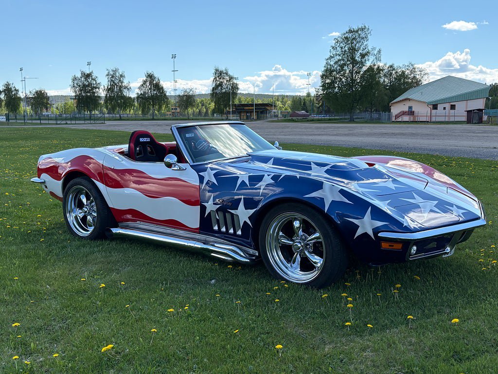 Vehicle Image 8