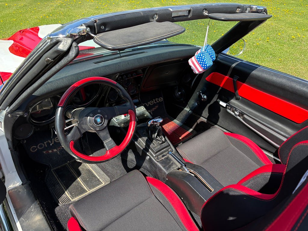 Vehicle Image 14
