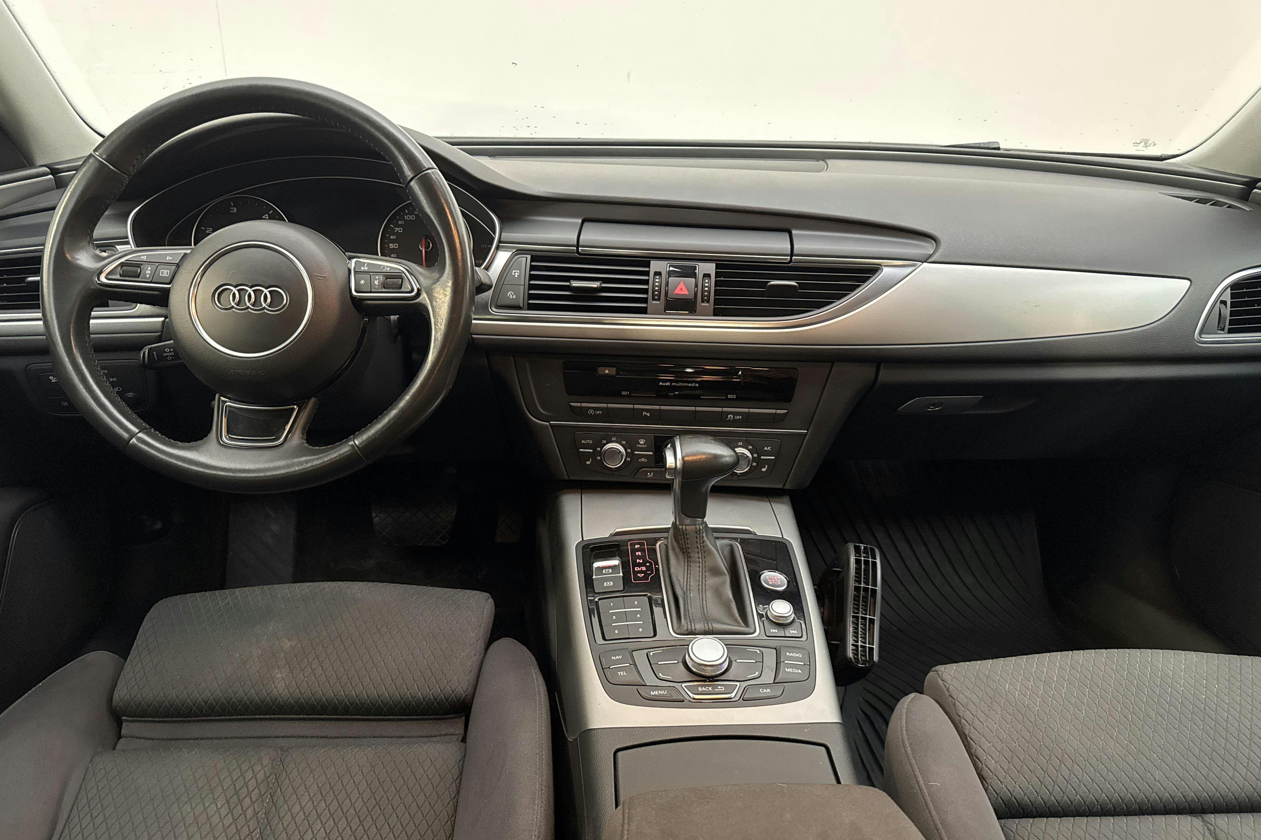 Vehicle Image 6