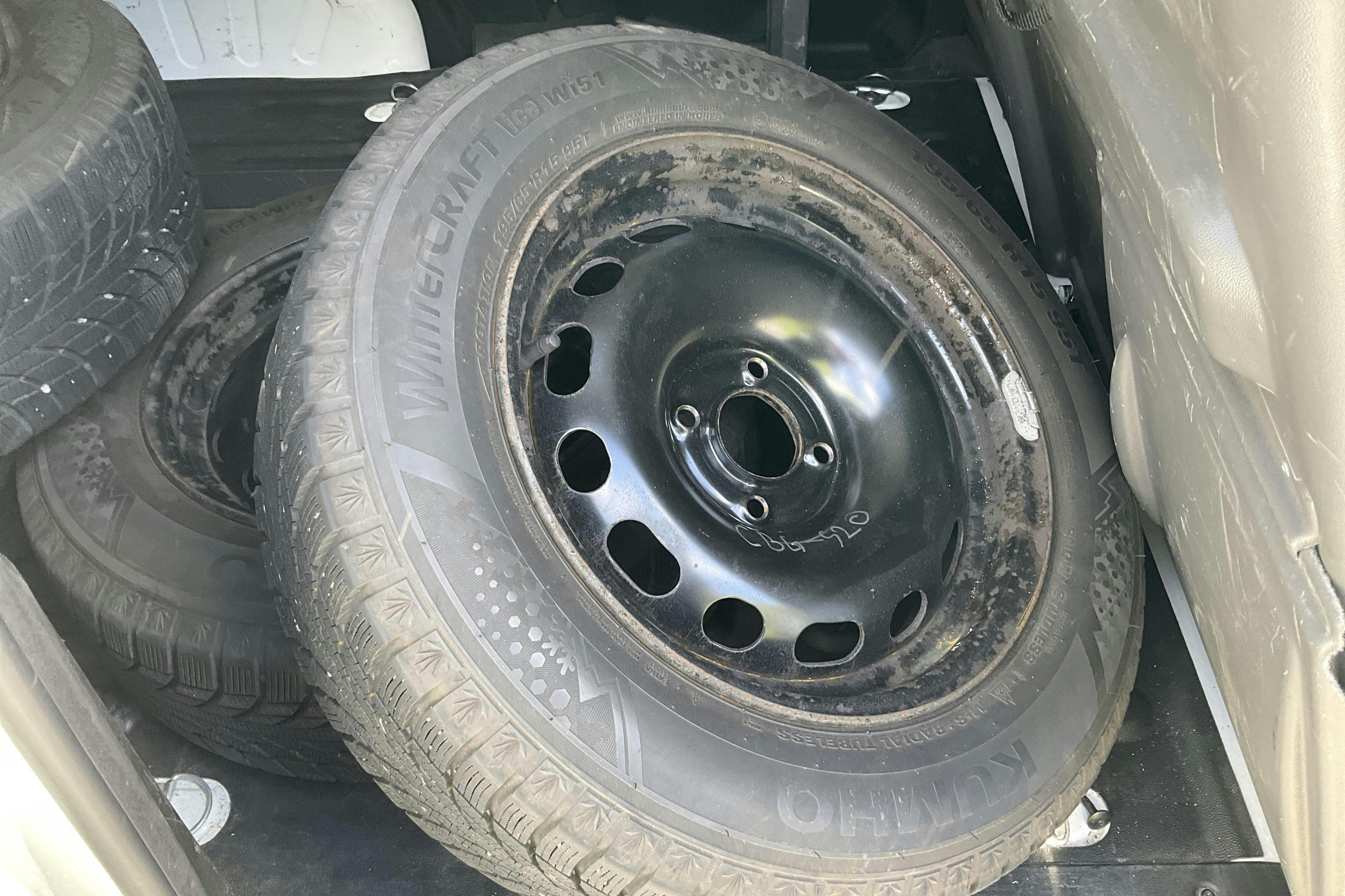 Vehicle Image 10