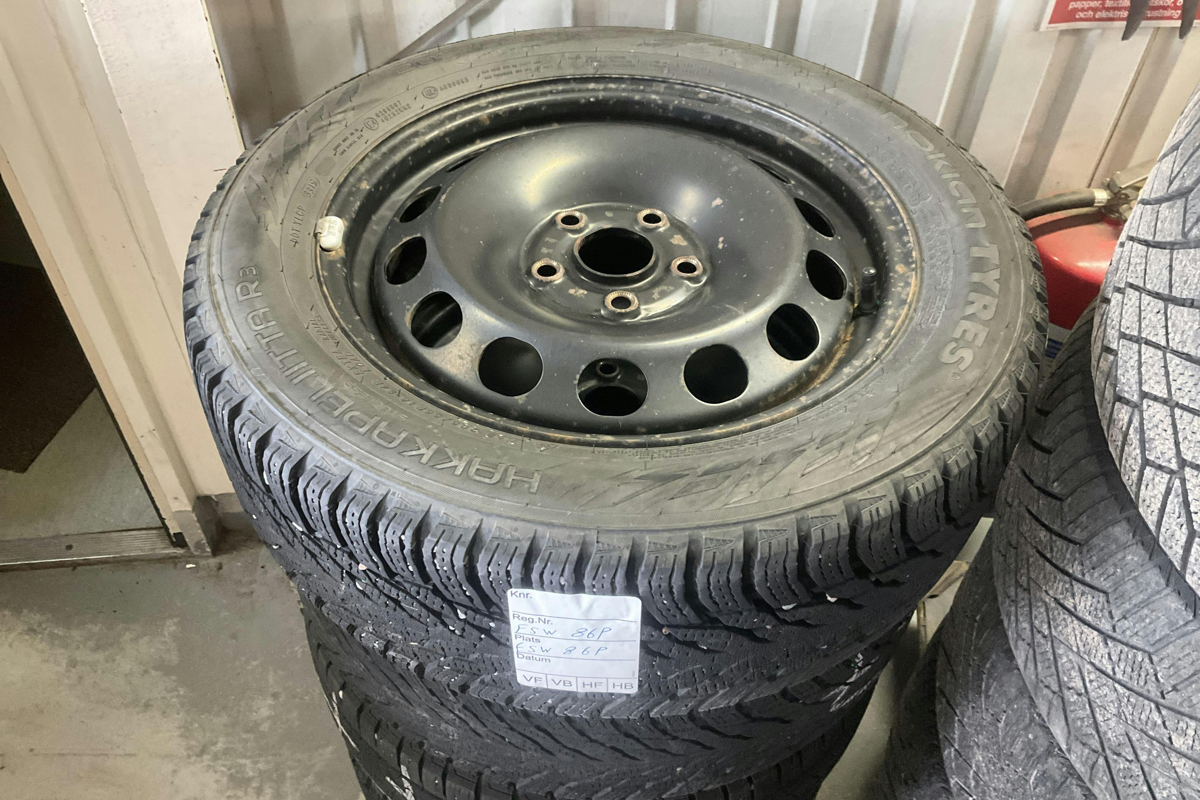 Vehicle Image 12