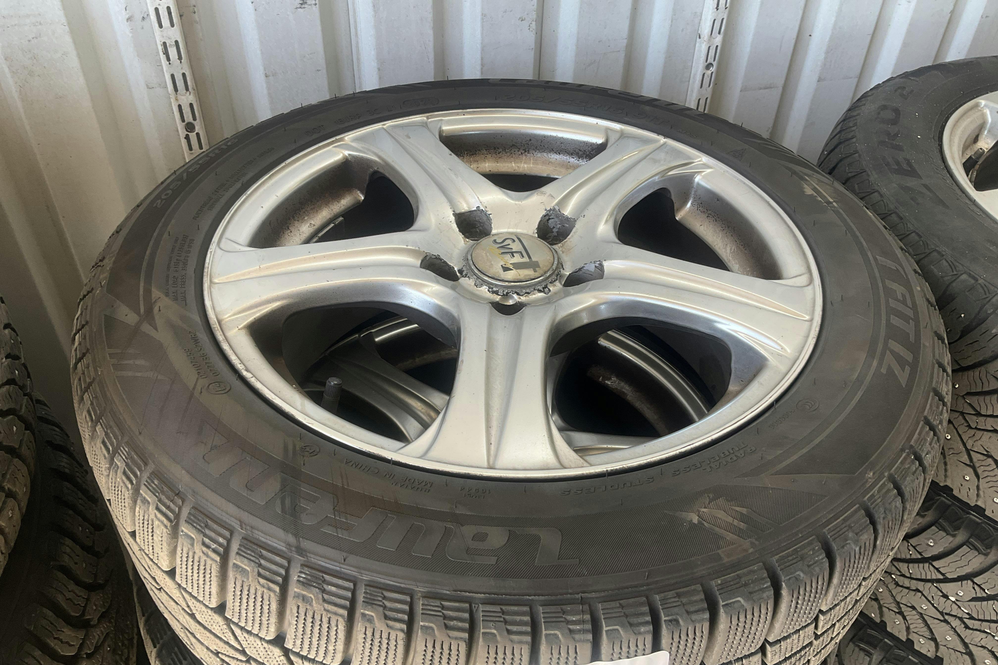 Vehicle Image 11