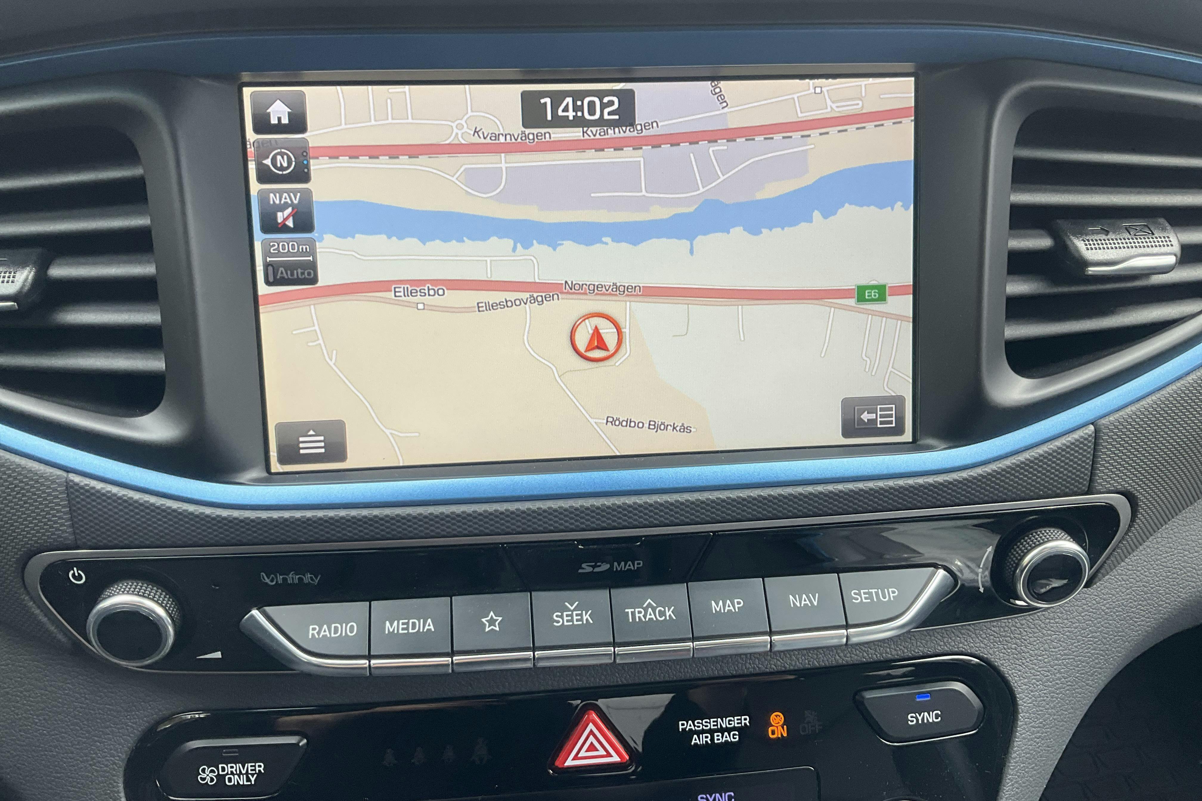 Vehicle Image 11