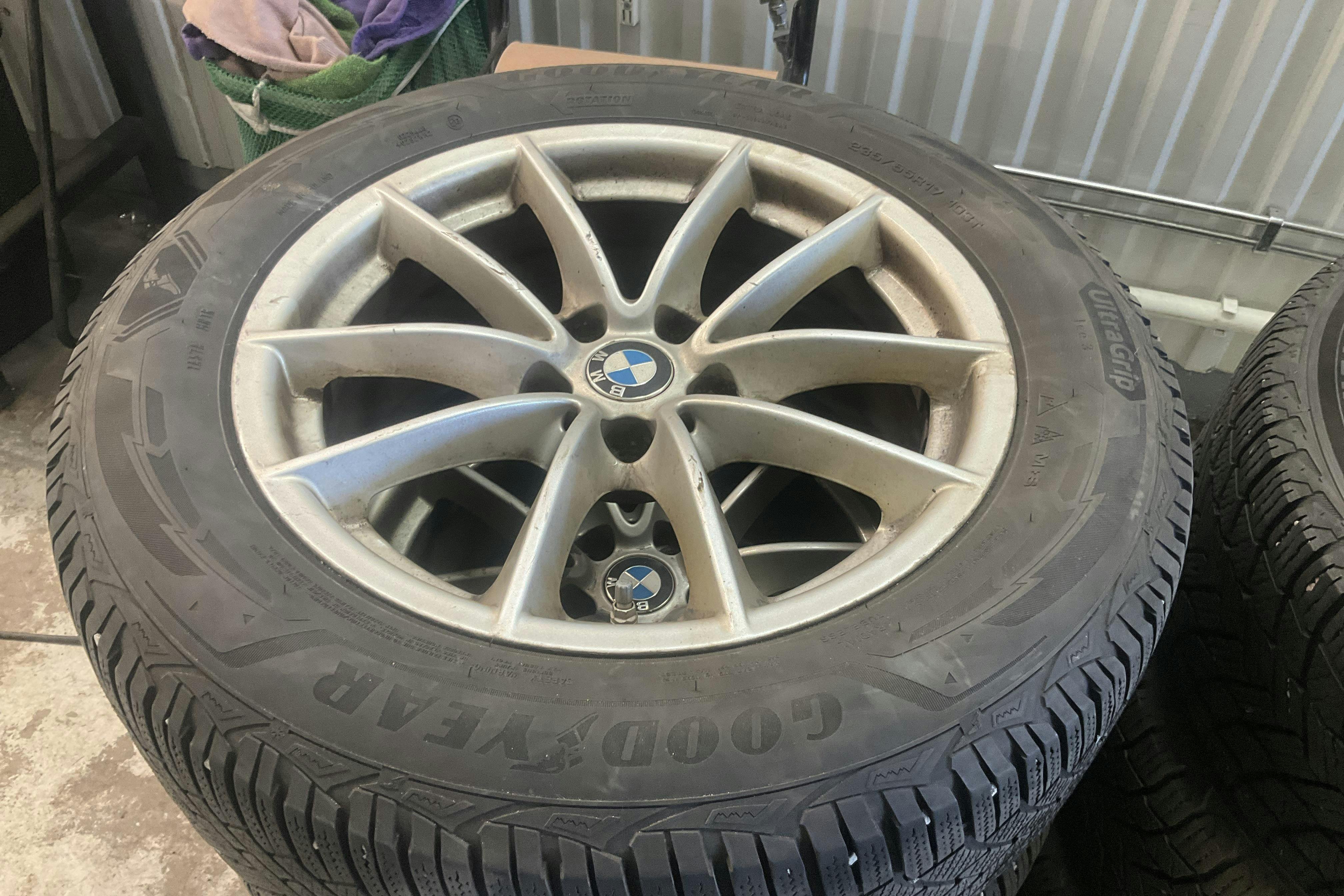 Vehicle Image 17