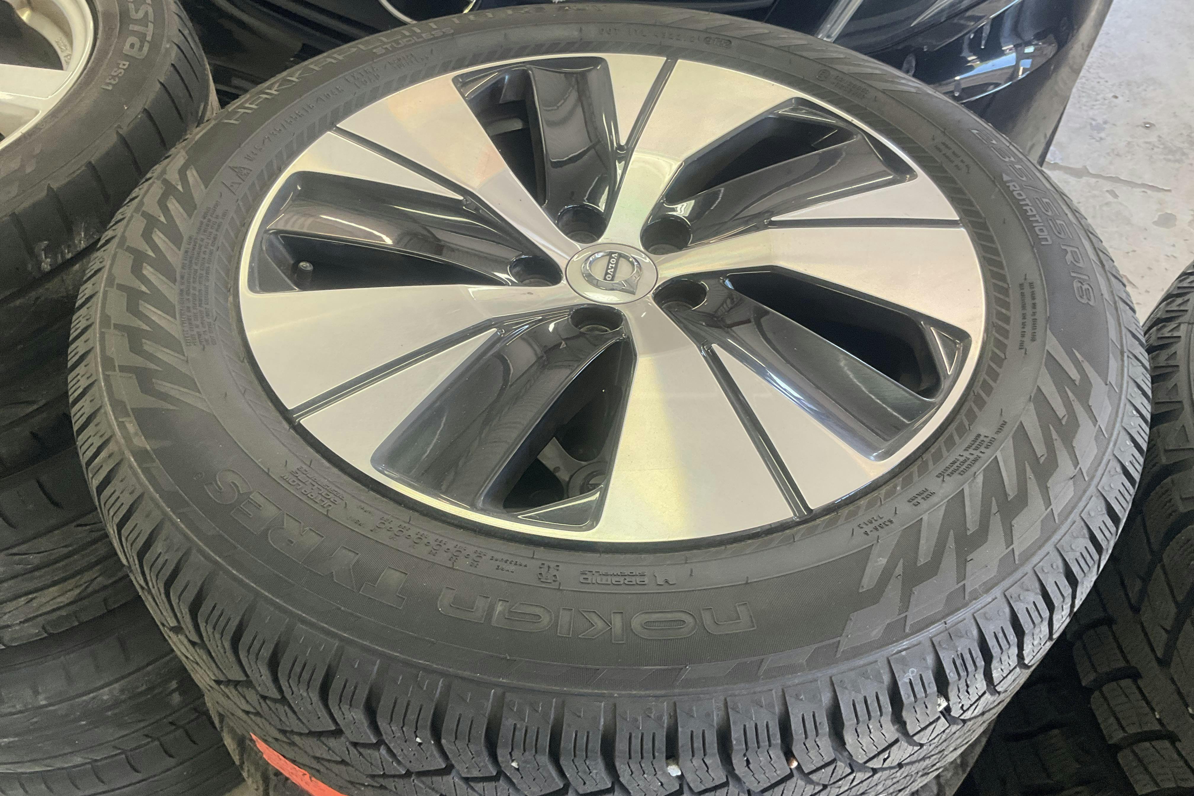 Vehicle Image 15