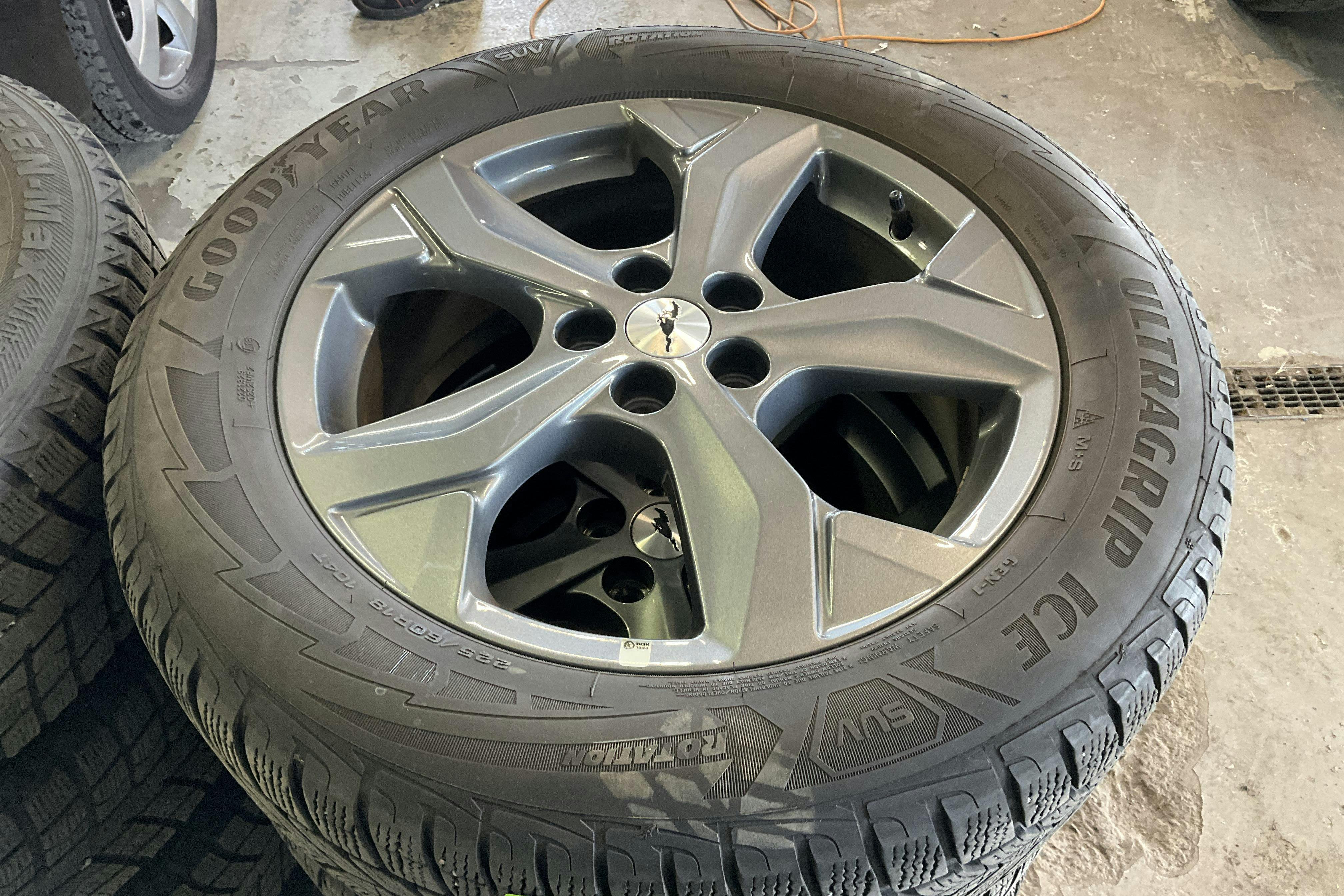 Vehicle Image 19