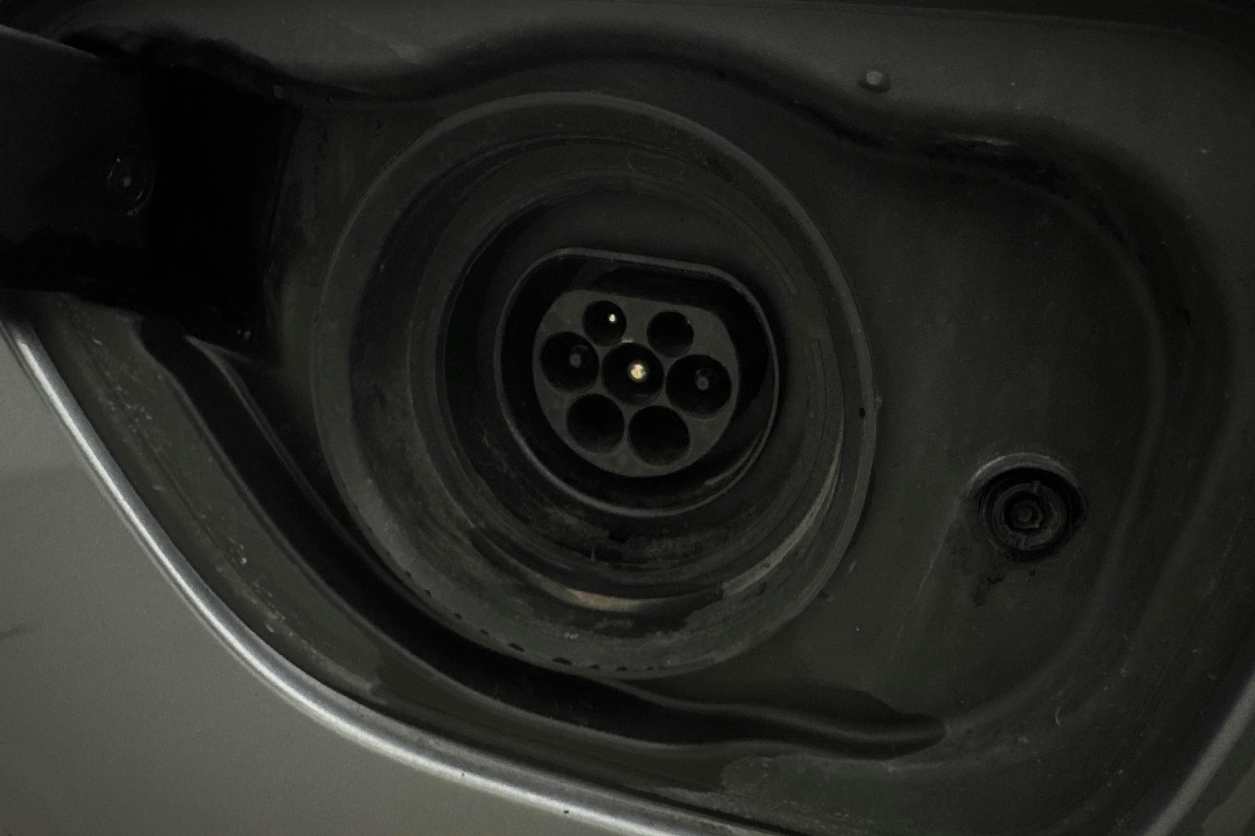 Vehicle Image 22