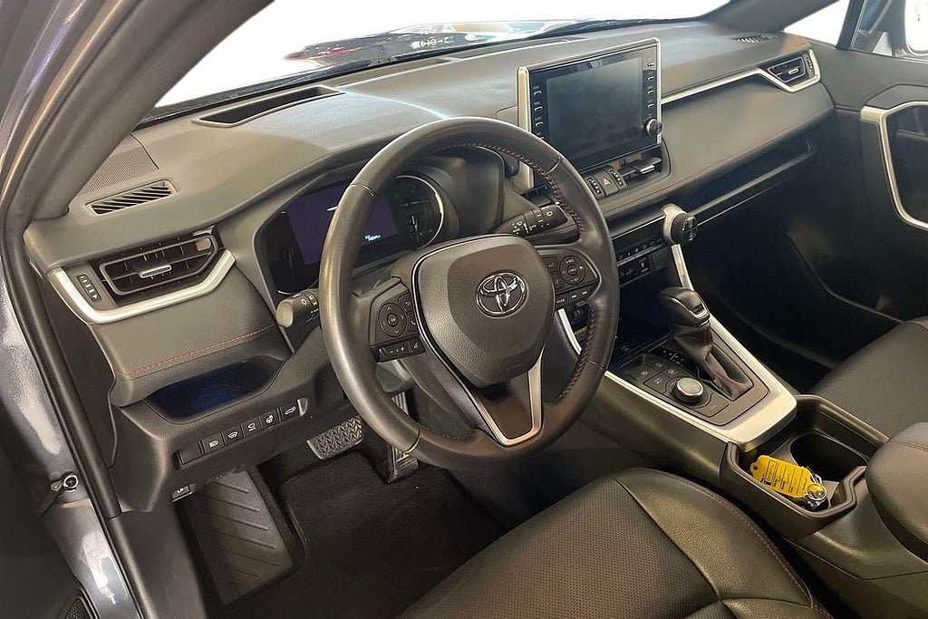 Vehicle Image 14