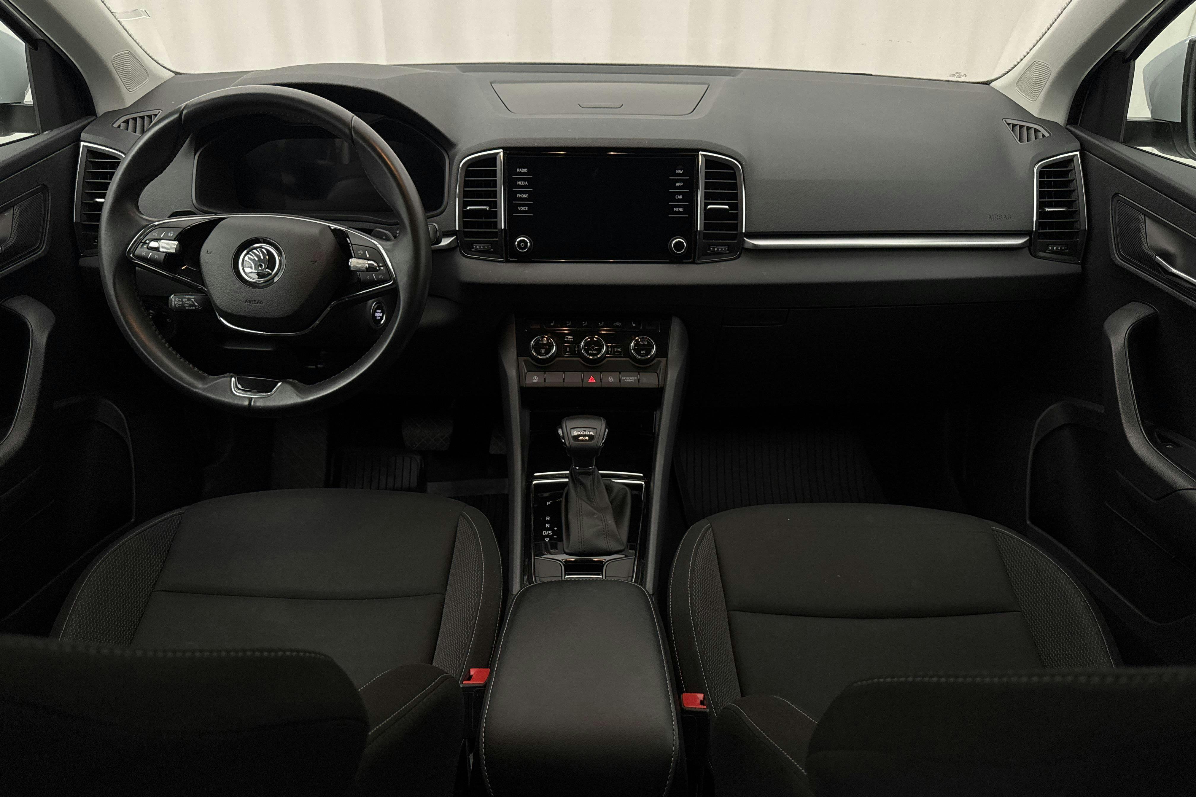 Vehicle Image 6