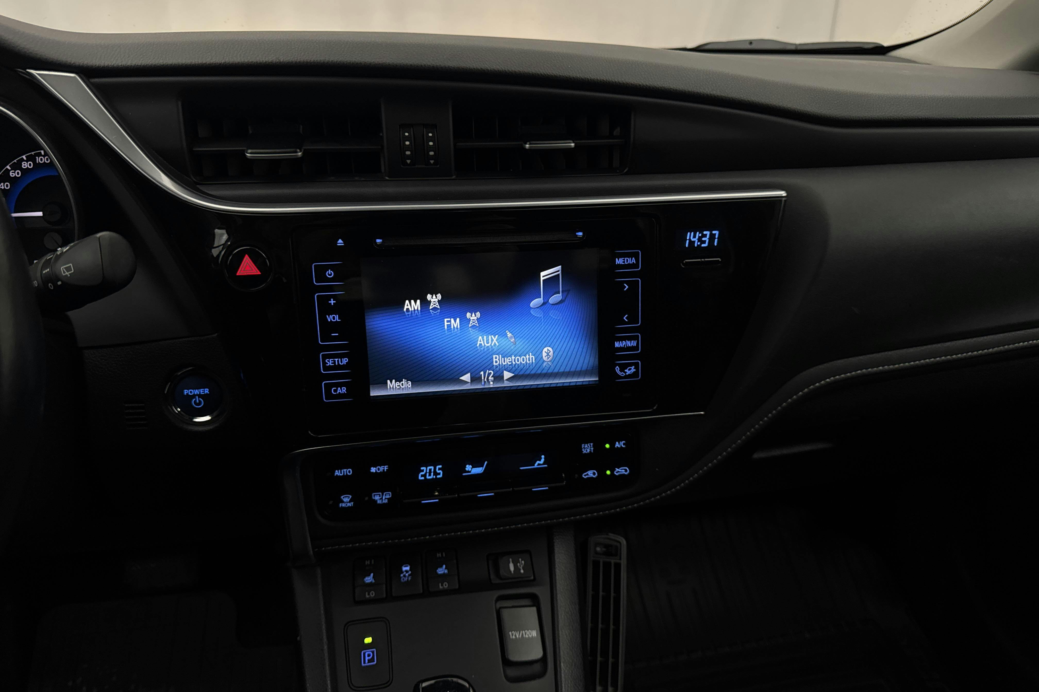 Vehicle Image 12