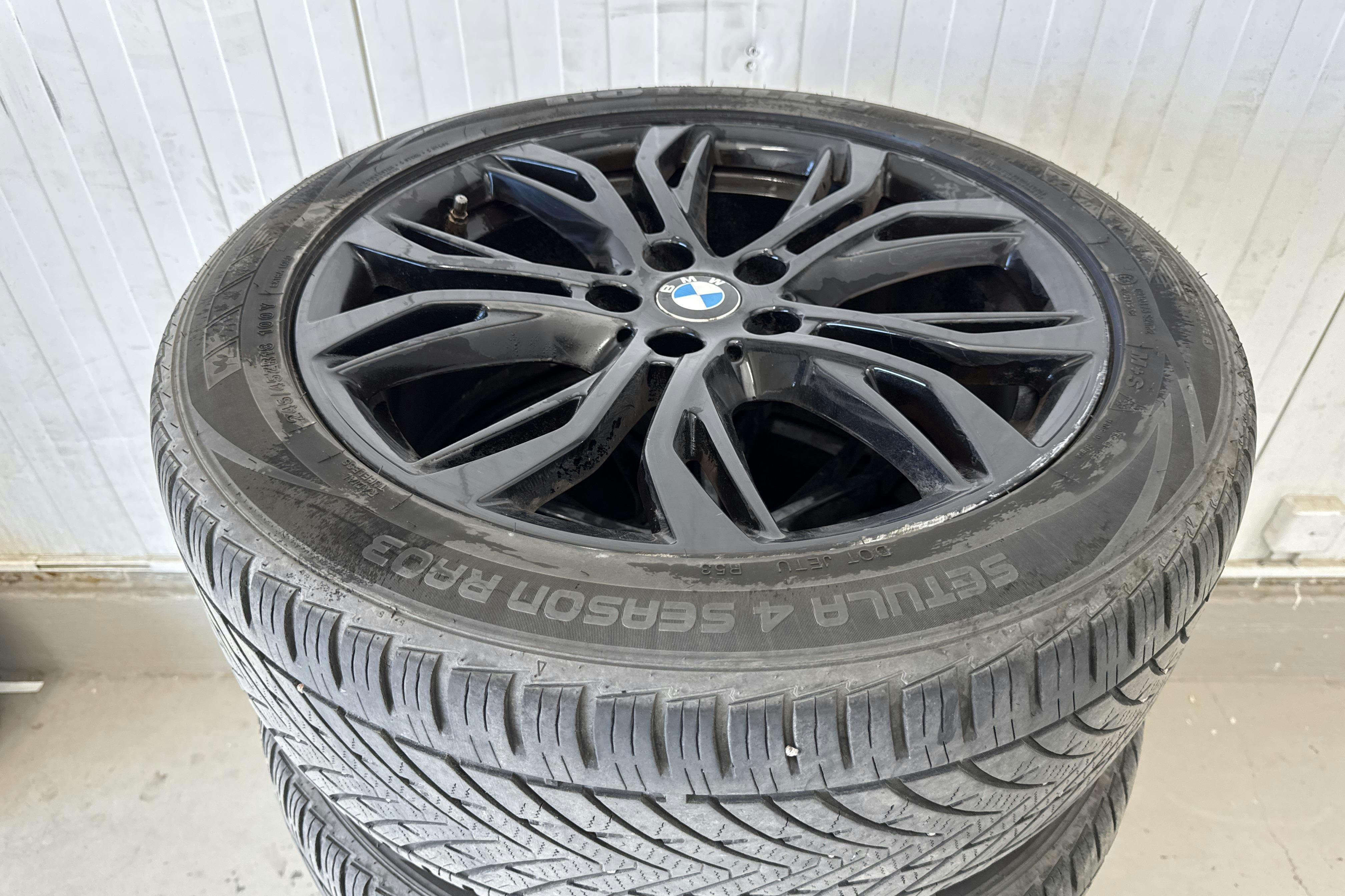 Vehicle Image 11