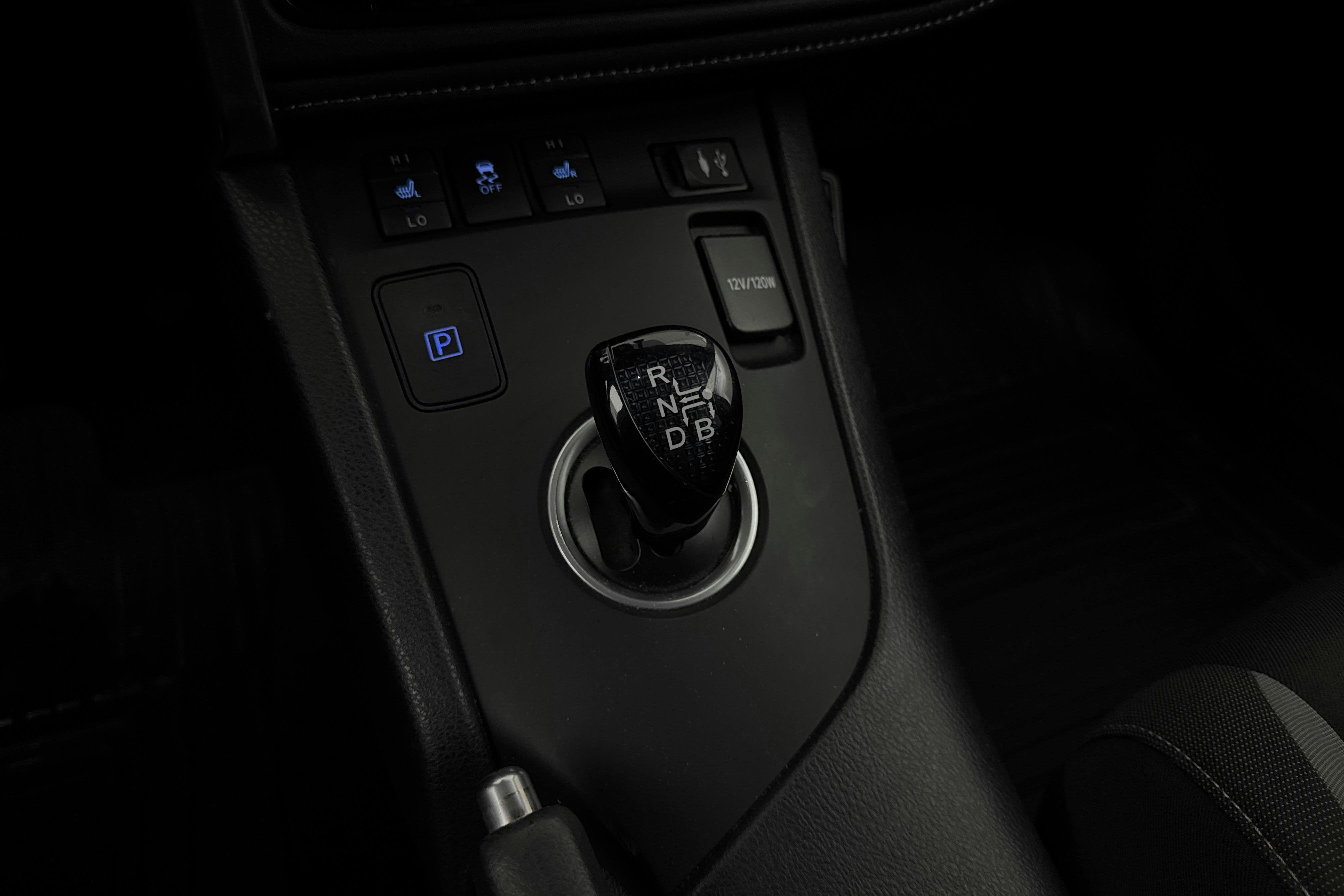 Vehicle Image 13